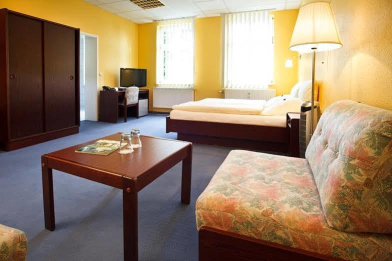 Landhotel Zum Pottkuchen 칼베 외부 사진